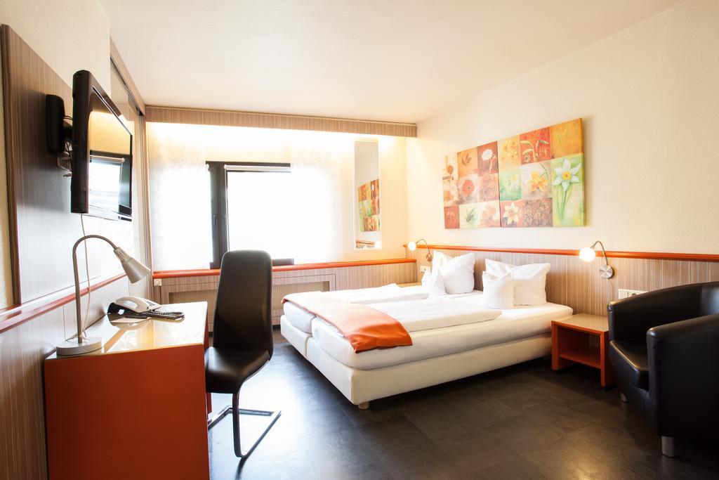 Trip Inn Hotel Ariane Köln Eksteriør bilde