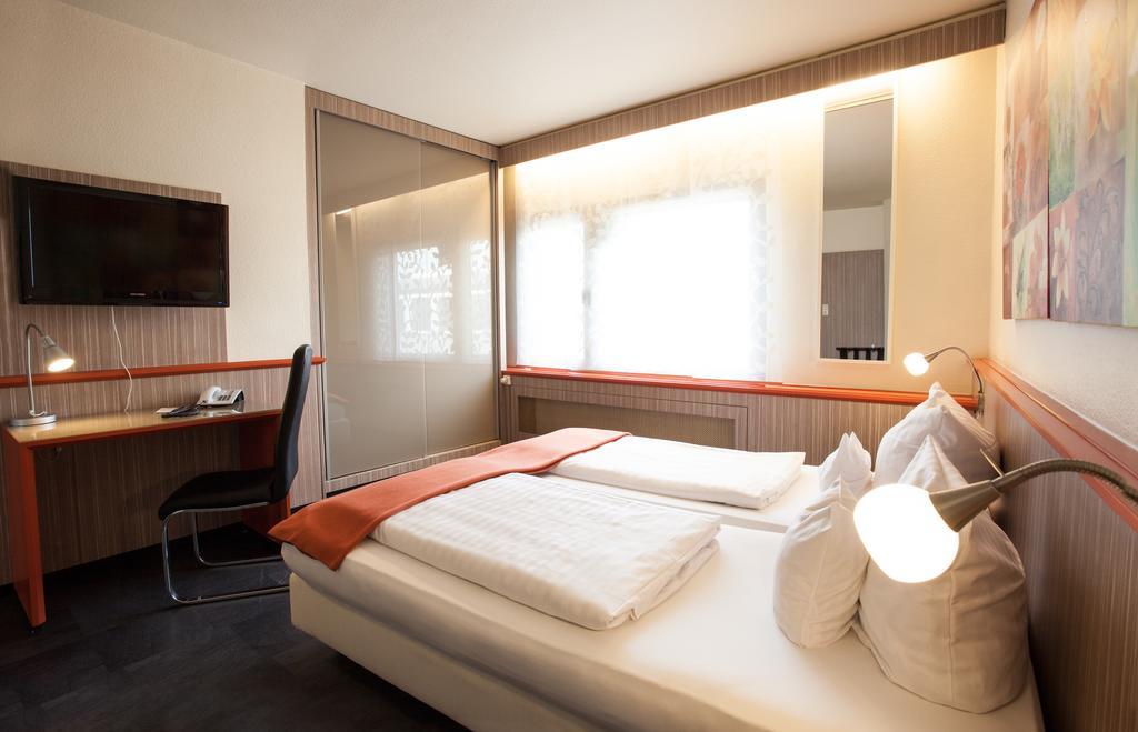 Trip Inn Hotel Ariane Köln Eksteriør bilde