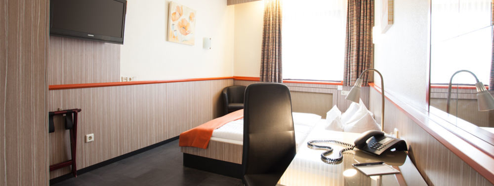 Trip Inn Hotel Ariane Köln Eksteriør bilde