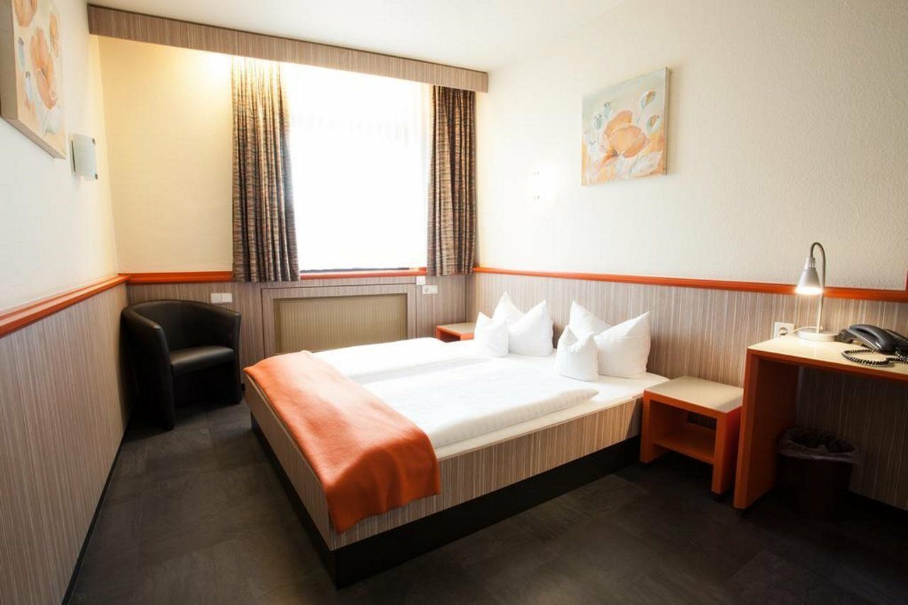 Trip Inn Hotel Ariane Köln Eksteriør bilde